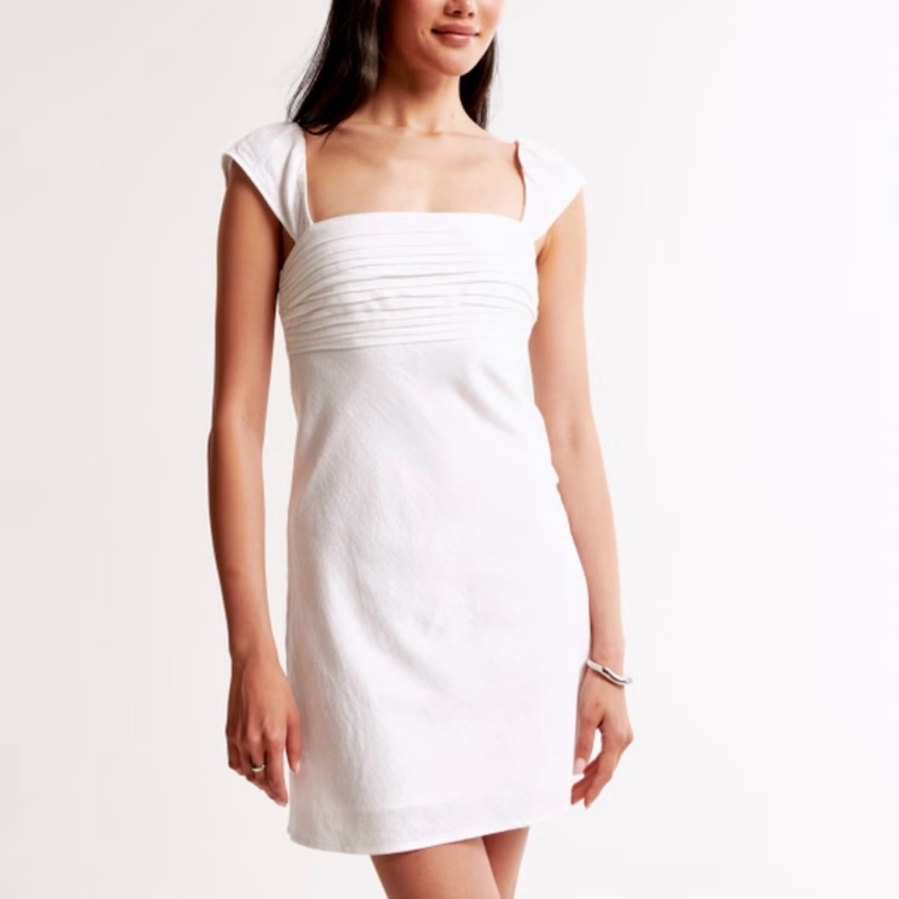 The A&F Emerson Cap Sleeve Mini Dress in Oatmeal size XLT